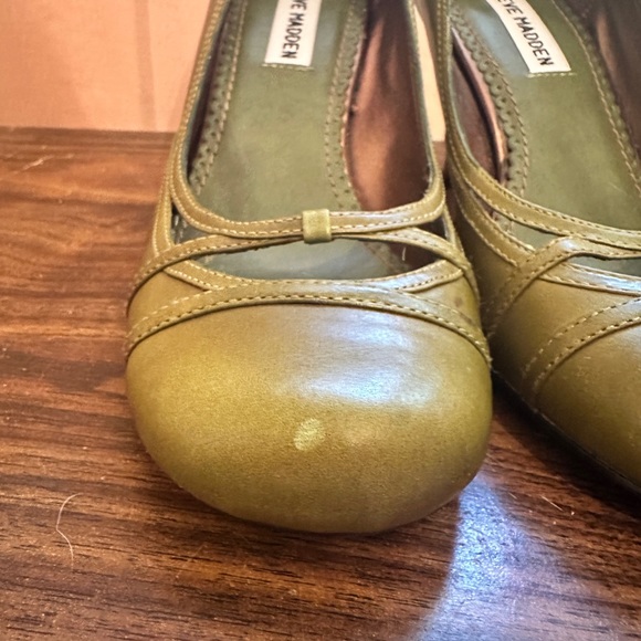 Size 7 Steve Madden Glorify Heels - Picture 2 of 7